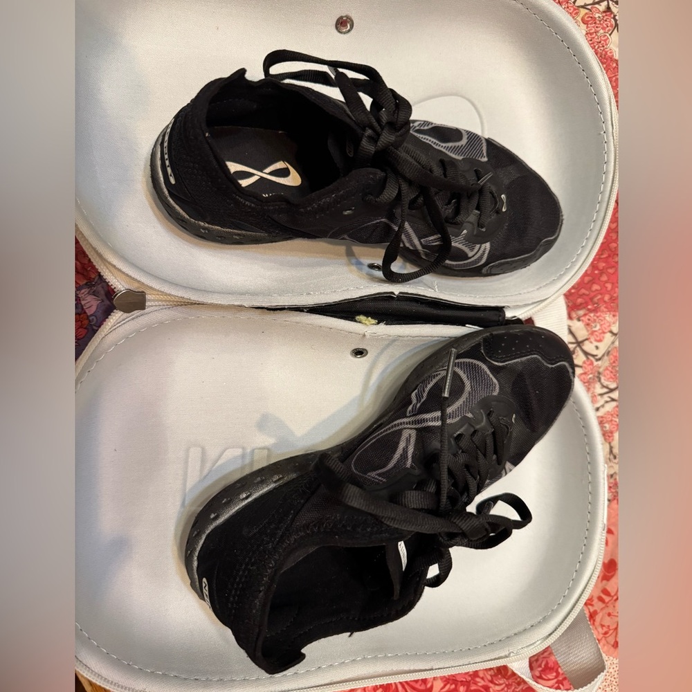Nfinity Alpha Black Eclipse Cheer Shoes Size 5